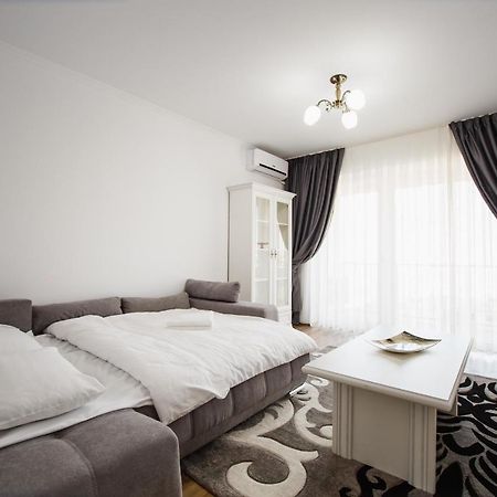 Bright & Elegant Central Apartment ออราแด ภายนอก รูปภาพ