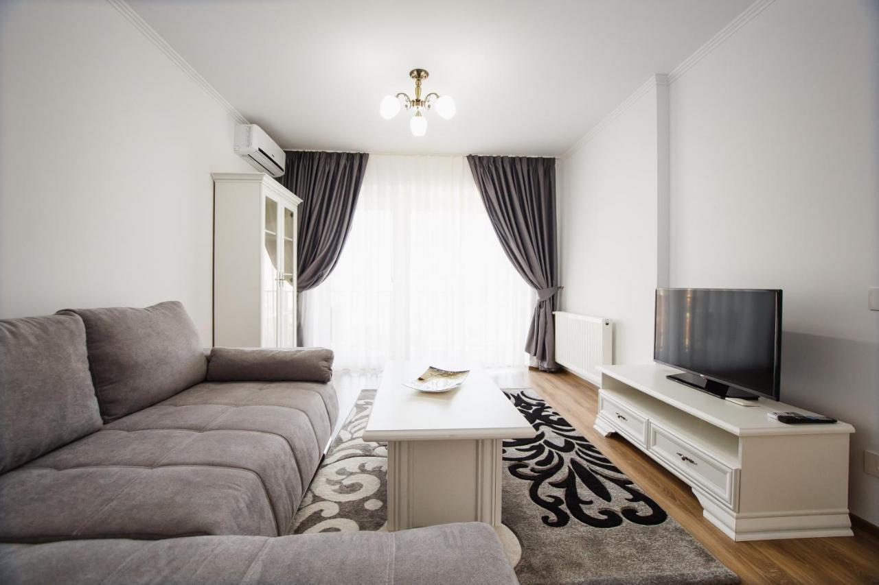 Bright & Elegant Central Apartment ออราแด ภายนอก รูปภาพ