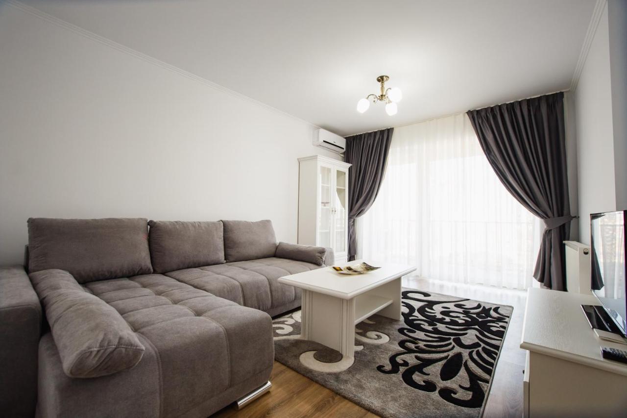 Bright & Elegant Central Apartment ออราแด ภายนอก รูปภาพ