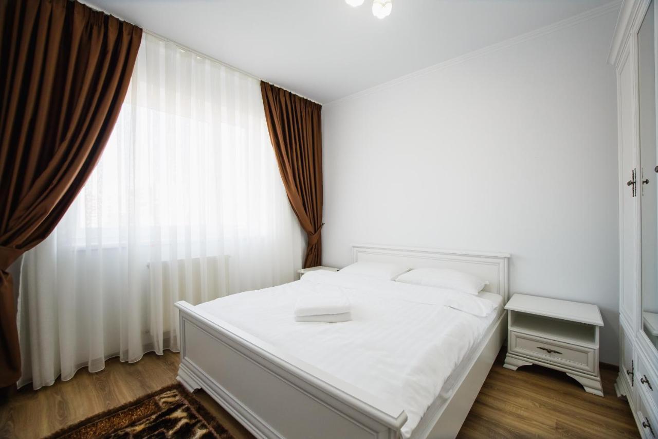 Bright & Elegant Central Apartment ออราแด ภายนอก รูปภาพ