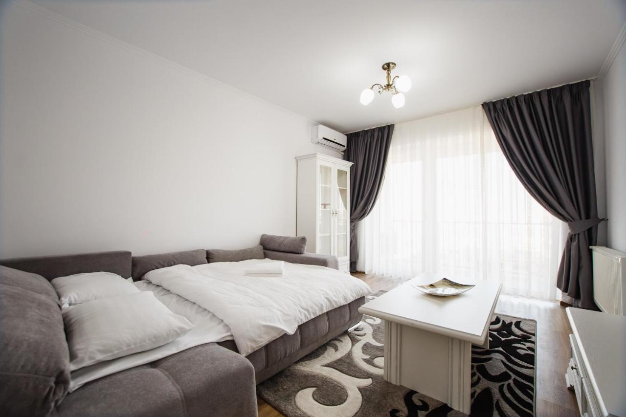 Bright & Elegant Central Apartment ออราแด ภายนอก รูปภาพ