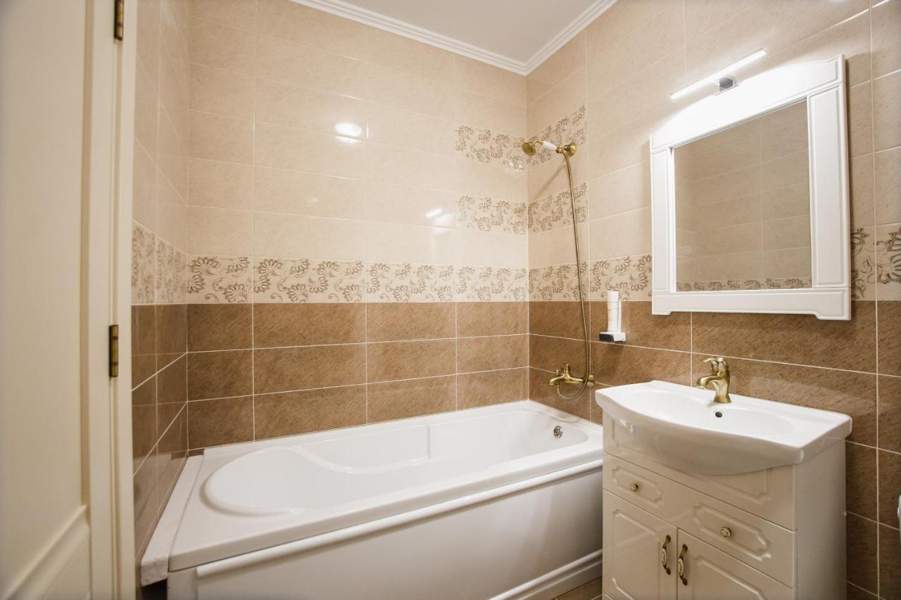 Bright & Elegant Central Apartment ออราแด ภายนอก รูปภาพ